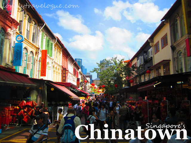 The Vivid Colors of Singapore’s Chinatown